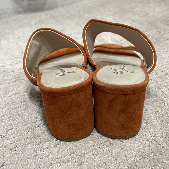 42Gold Libya Suede Dress Sandal, Size 7.5 - Picture 7 of 10